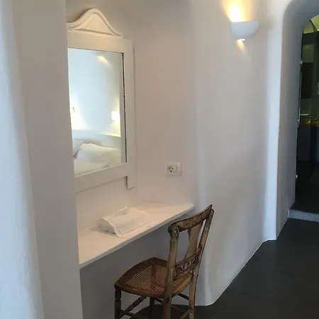 Altana Cliffside Villa *