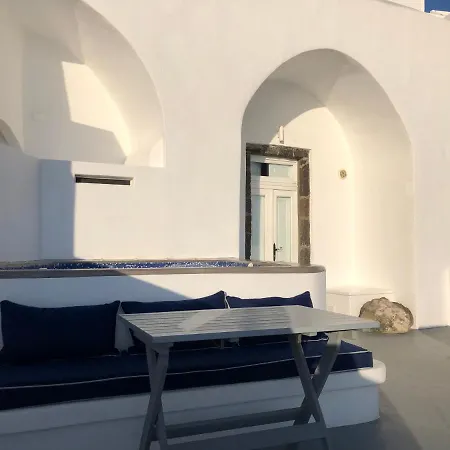 Altana Cliffside Villa *