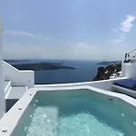 阿尔塔纳摩崖旅馆 *