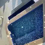 阿尔塔纳摩崖旅馆