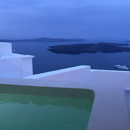 Altana Cliffside Imerovigli (Santorini)