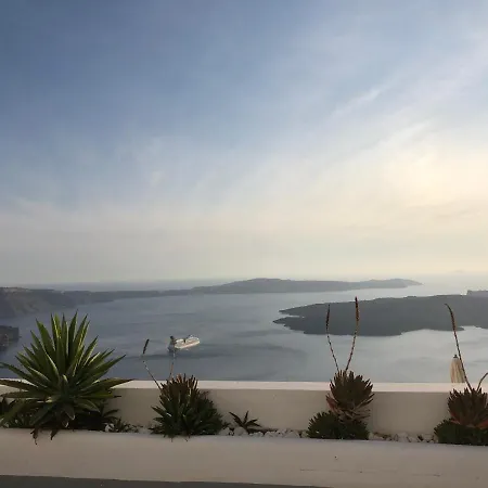 Altana Cliffside Vila *