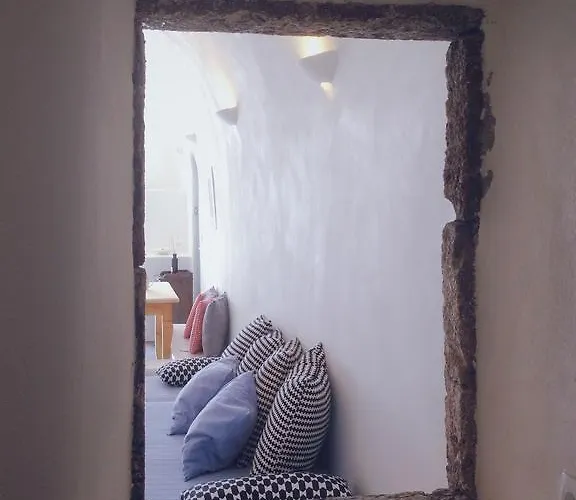 Altana Cliffside Vila