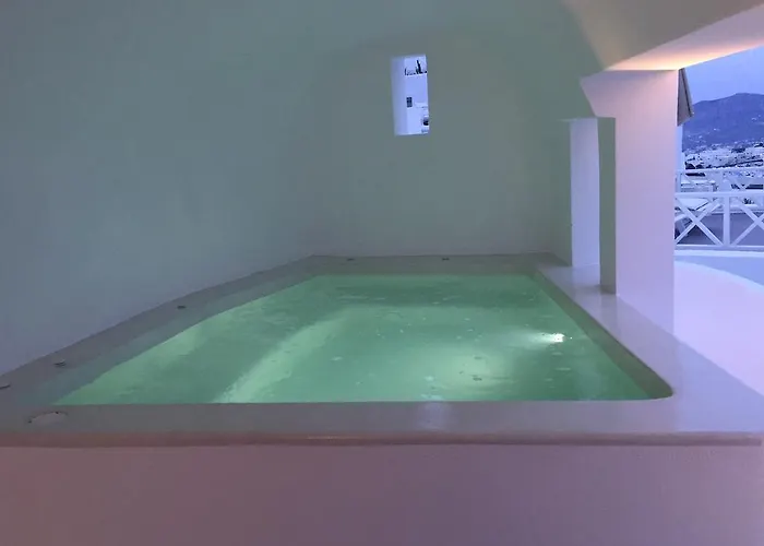 Villa Altana Cliffside Imerovigli (Santorini)