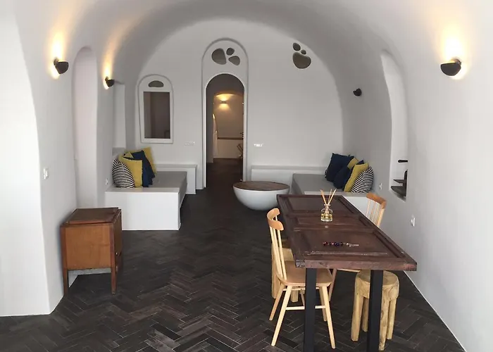 Altana Cliffside Villa Imerovigli (Santorini)