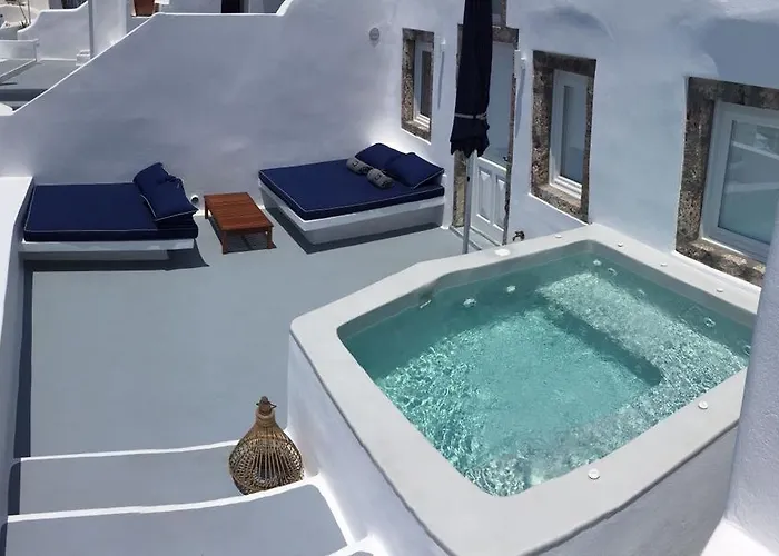 Vila Altana Cliffside Imerovigli (Santorini)