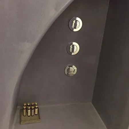 Altana Cliffside Villa *