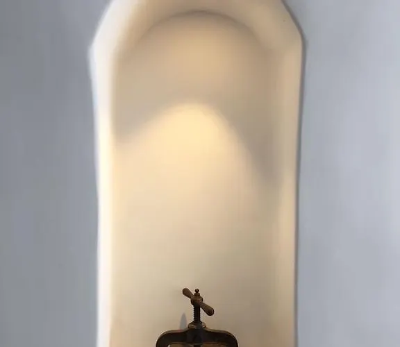 فيلة ألتانا كليفسايد *