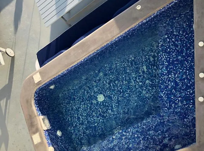 ألتانا كليفسايد