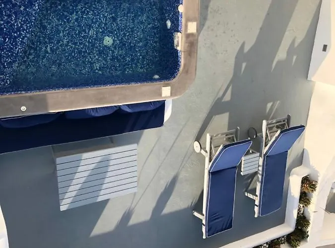 Altana Cliffside Villa Imerovígli